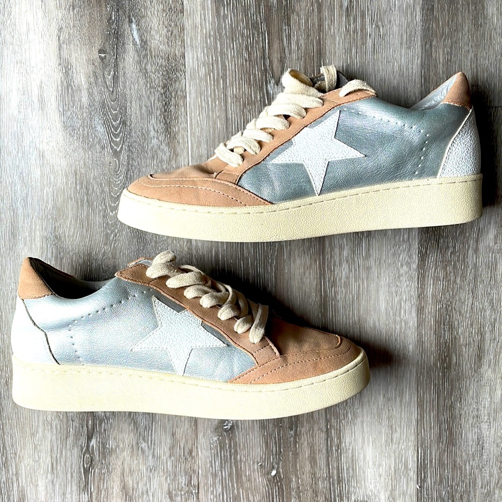 White Raven Blush Pink, Silver and White Star Sneakers